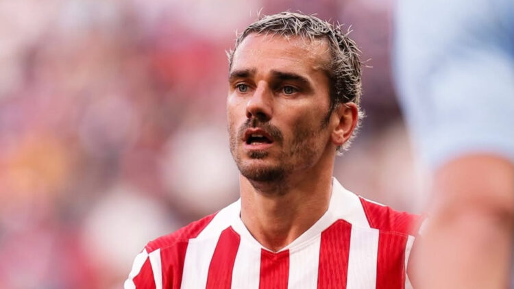 Atlético de Madridin virallinen tili julkaisi useita twiittejä Antoine Griezmannista kuuden tunnin sisällä